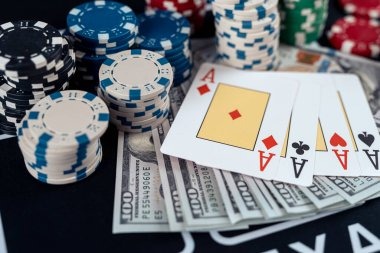 master69 app showing live blackjack table with dealer and game controls on screen