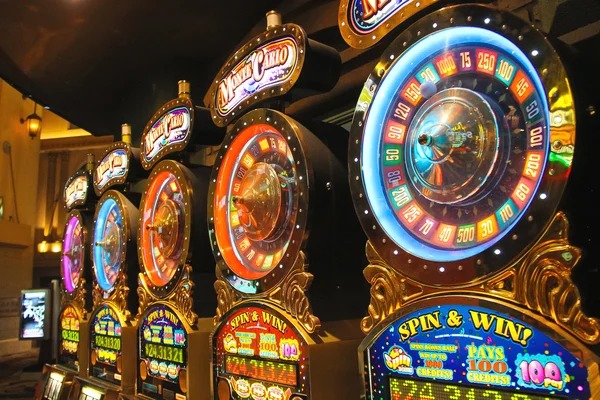 Player interface showing live table feed, chat window, and bet controls